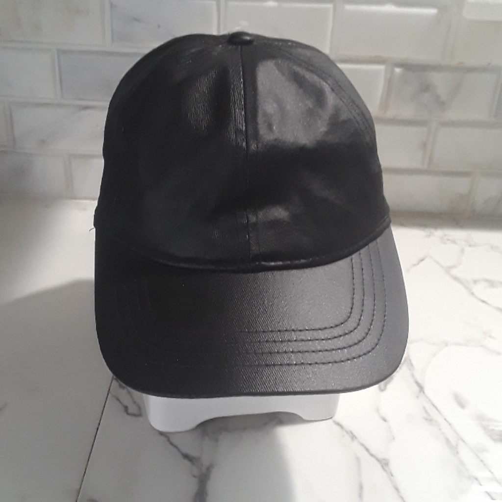 Nwot Black Baseball Cap
